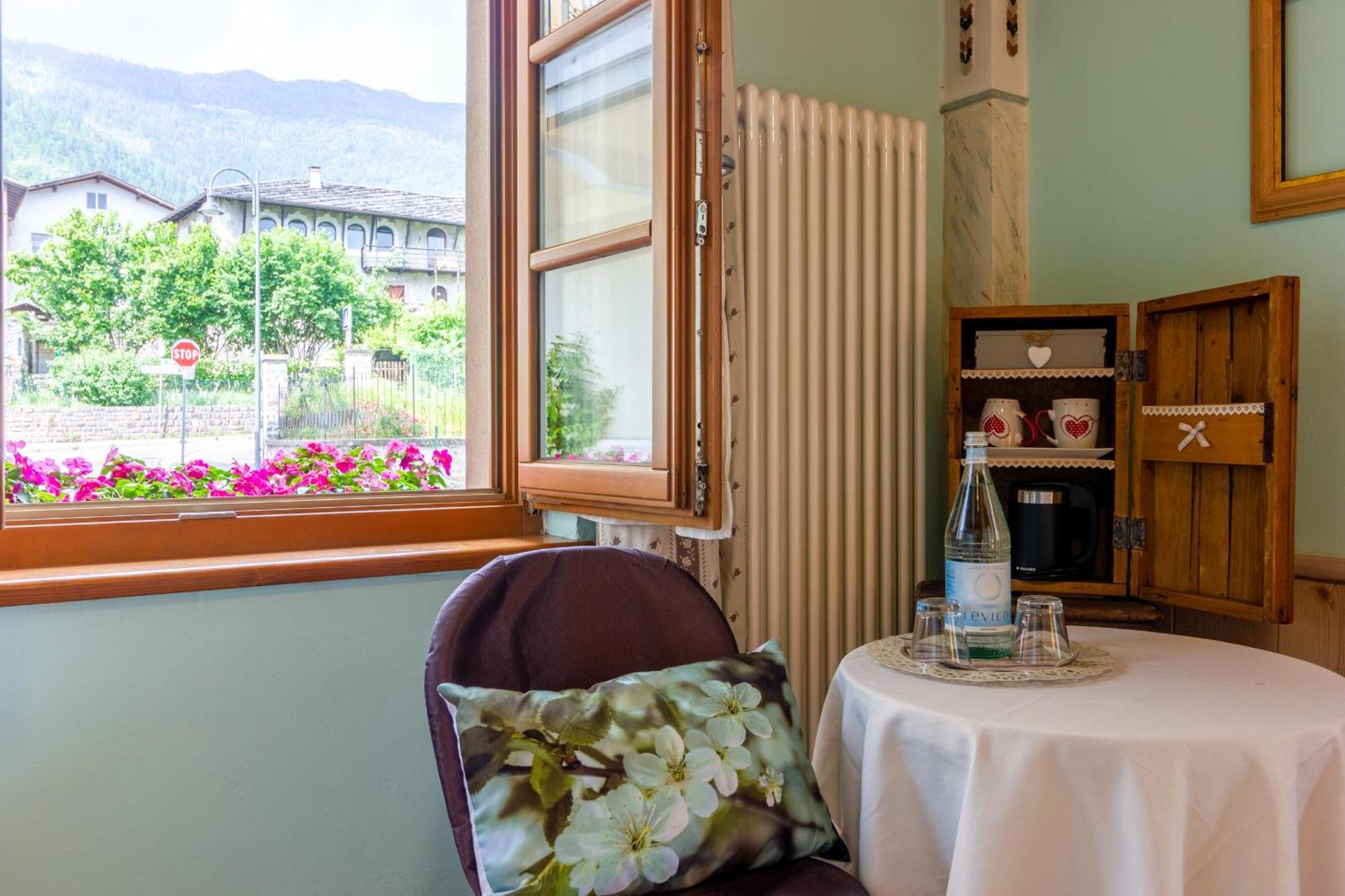 B&B Alla Loggia Dell'Imperatore Levico Terme Exteriör bild